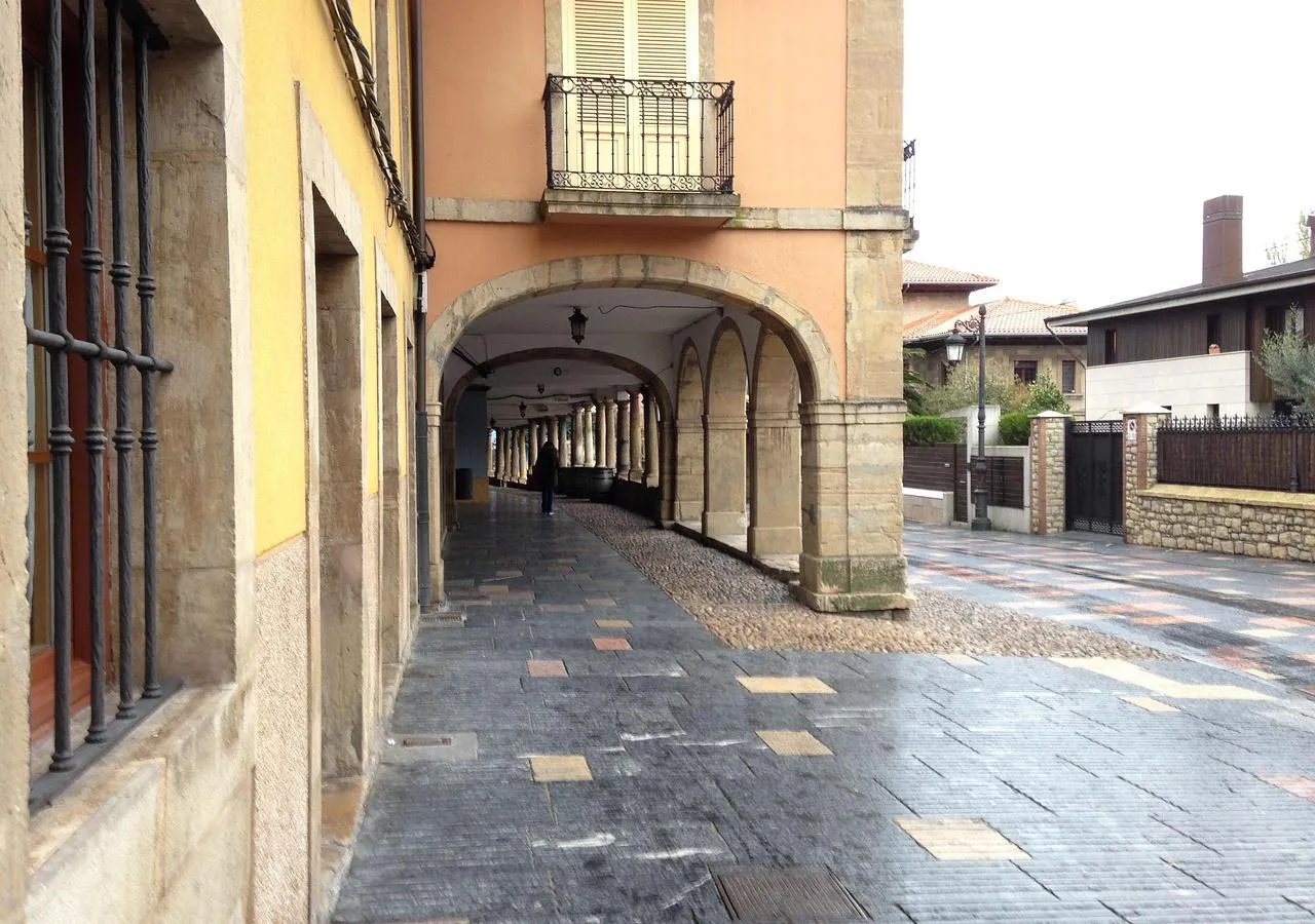 Avilés, es cultura, sabores y rincones con alma